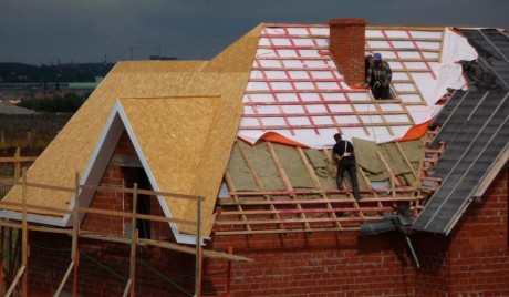 Важливо: При недостатній герметичності зменшується і теплоізоляція даху, при цьому доводиться витрачати більшу кількість фінансів на опалення внутрішніх приміщень
