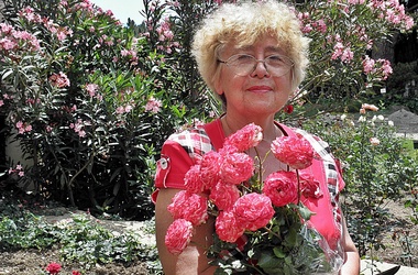 16 липня 2013, 6:55 Переглядів:   Селекціонер Зінаїда Клименко присвятила троянди космонавтка