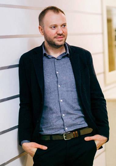 Крім цього, Андрій Бичковський є співзасновником стартапу (uber-сервіс букінга артистів на приватні заходи) і куратором польського філії сервісу (оперативна доставка малогабаритних замовлень)