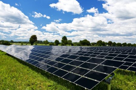 До кінця поточного року в селищі Суворове Ізмаїльського району Одеської області з'явиться сонячна електростанція потужністю 2,8 МВт, повідомляє ресурс   Траса Е-95
